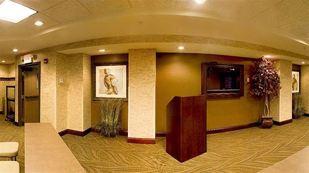 Hampton Inn Уорсо Экстерьер фото