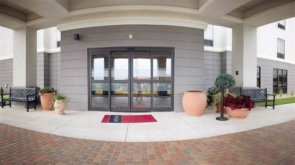 Hampton Inn Уорсо Экстерьер фото