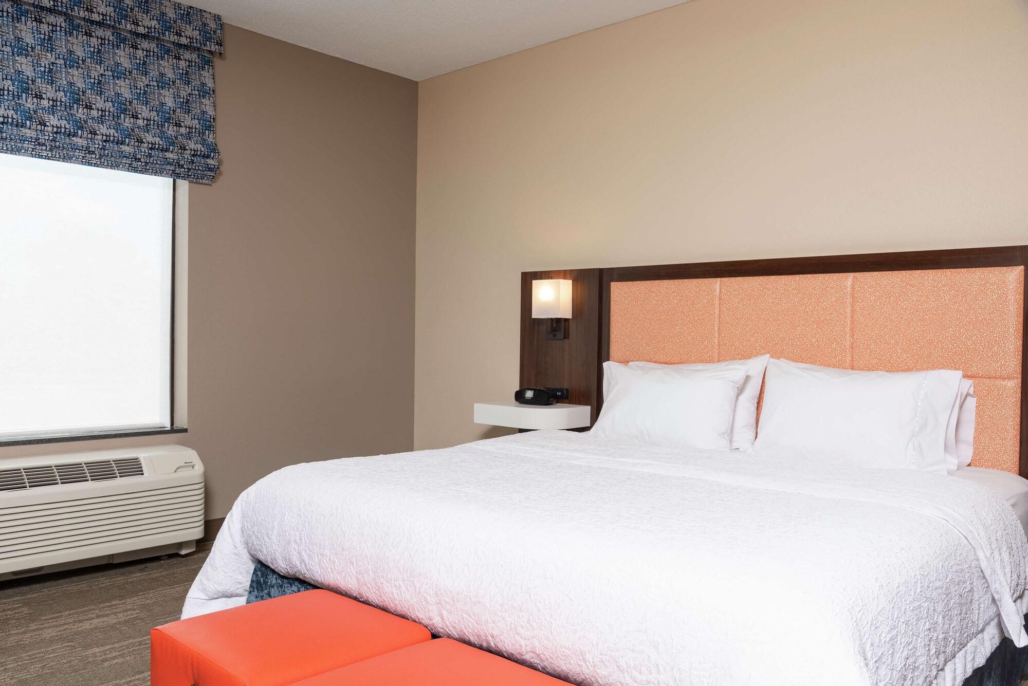 Hampton Inn Уорсо Экстерьер фото
