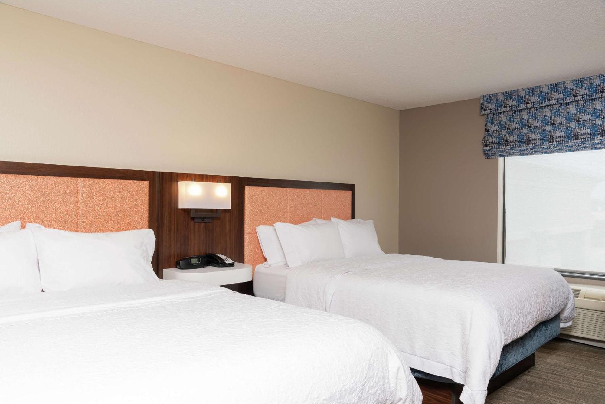 Hampton Inn Уорсо Экстерьер фото