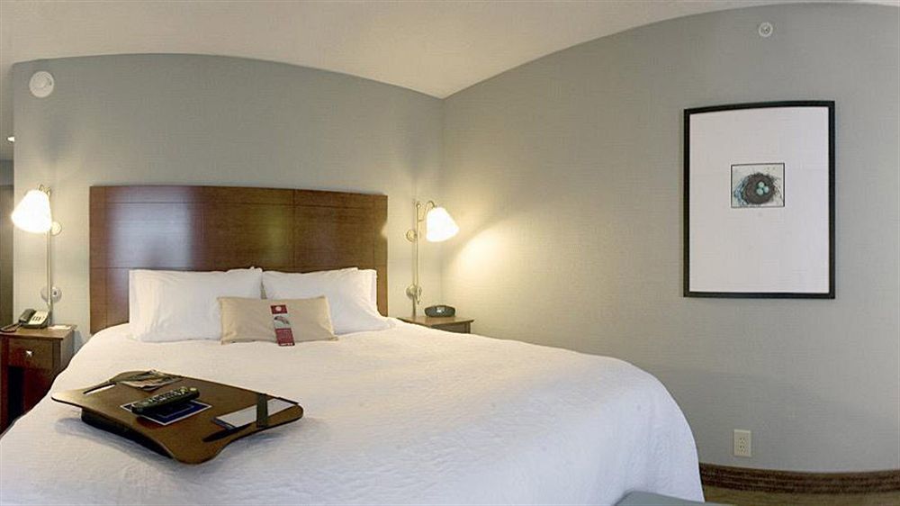 Hampton Inn Уорсо Экстерьер фото