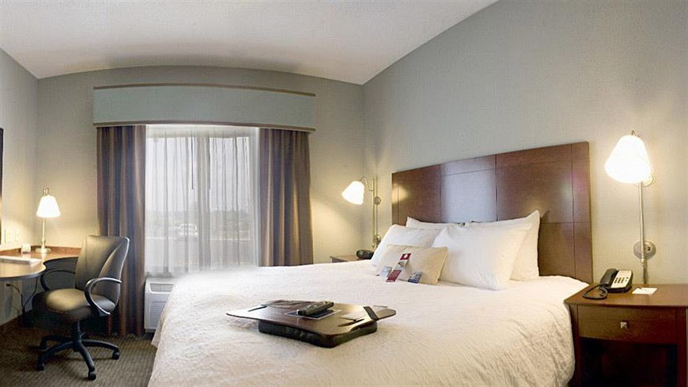 Hampton Inn Уорсо Экстерьер фото