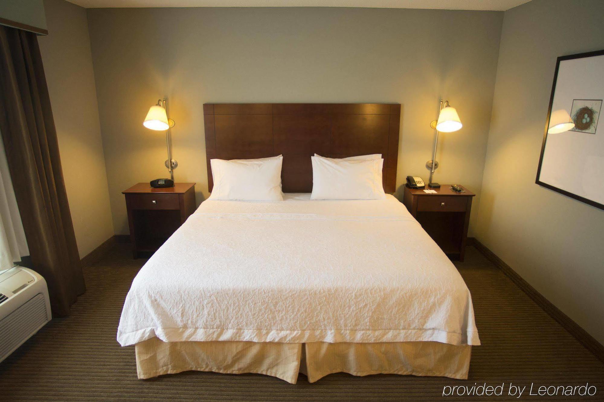 Hampton Inn Уорсо Экстерьер фото
