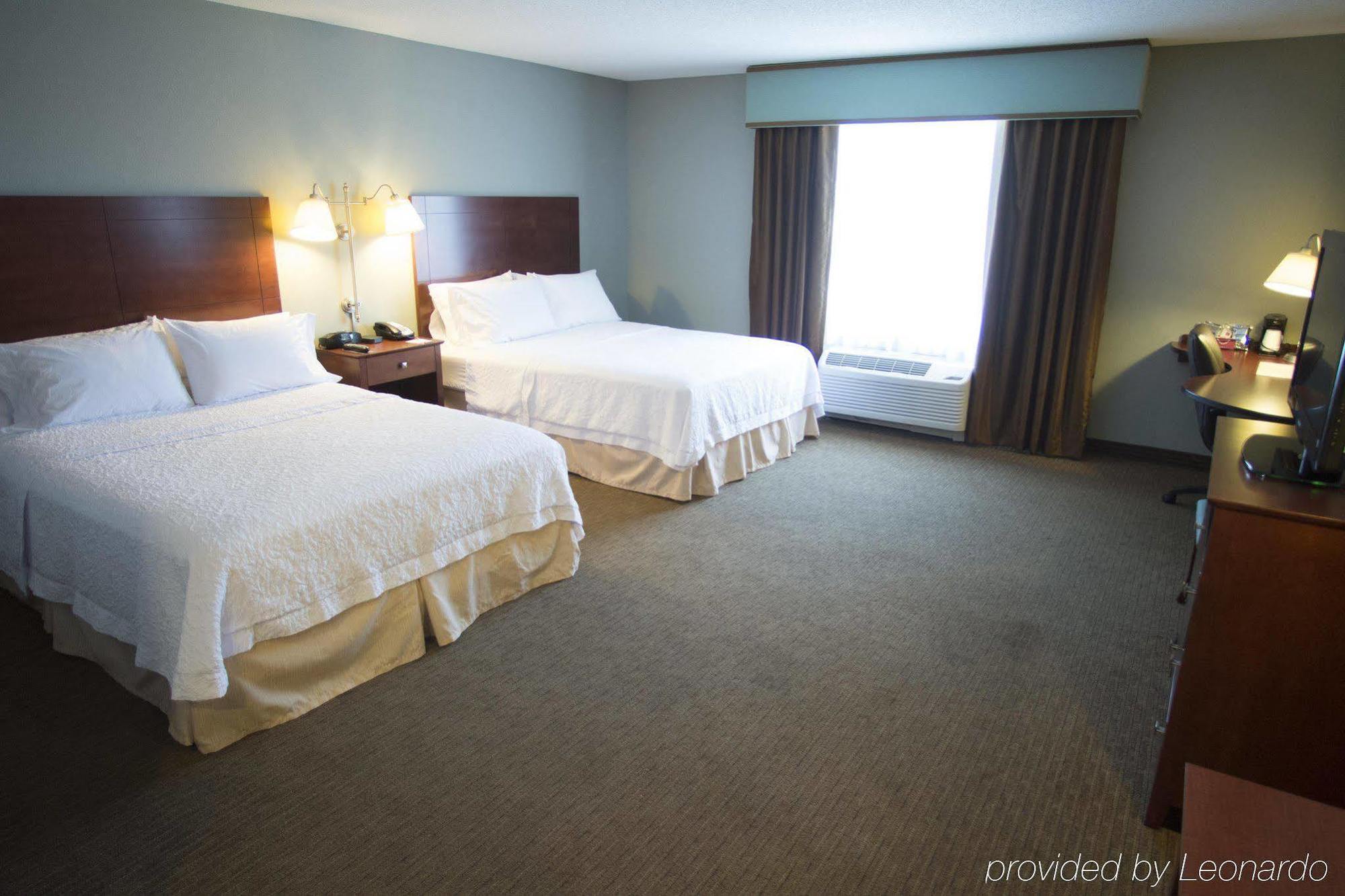 Hampton Inn Уорсо Экстерьер фото