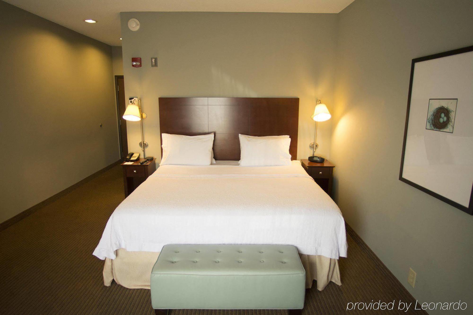 Hampton Inn Уорсо Экстерьер фото