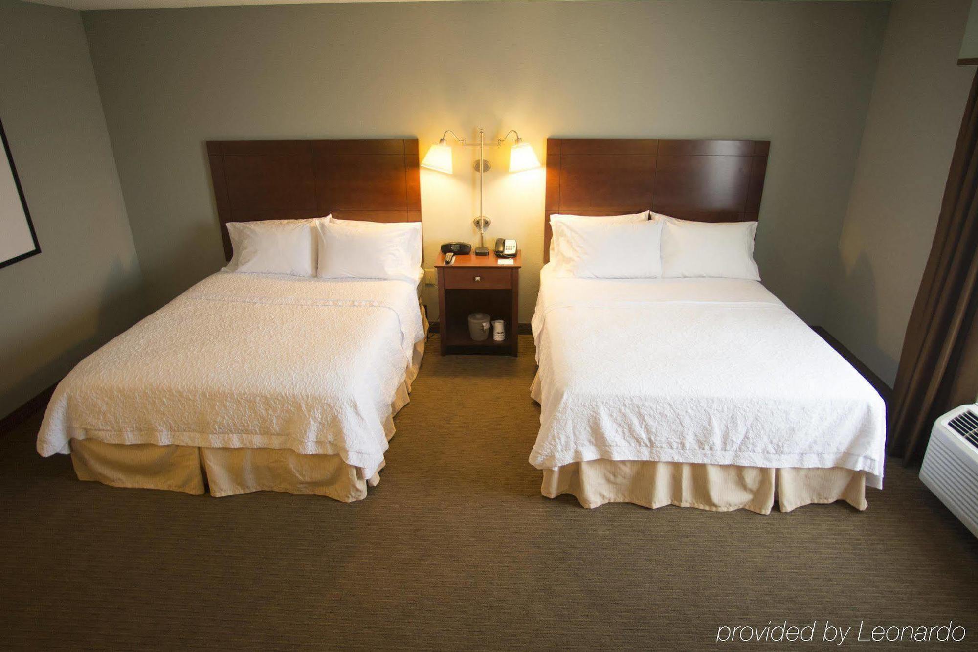 Hampton Inn Уорсо Экстерьер фото